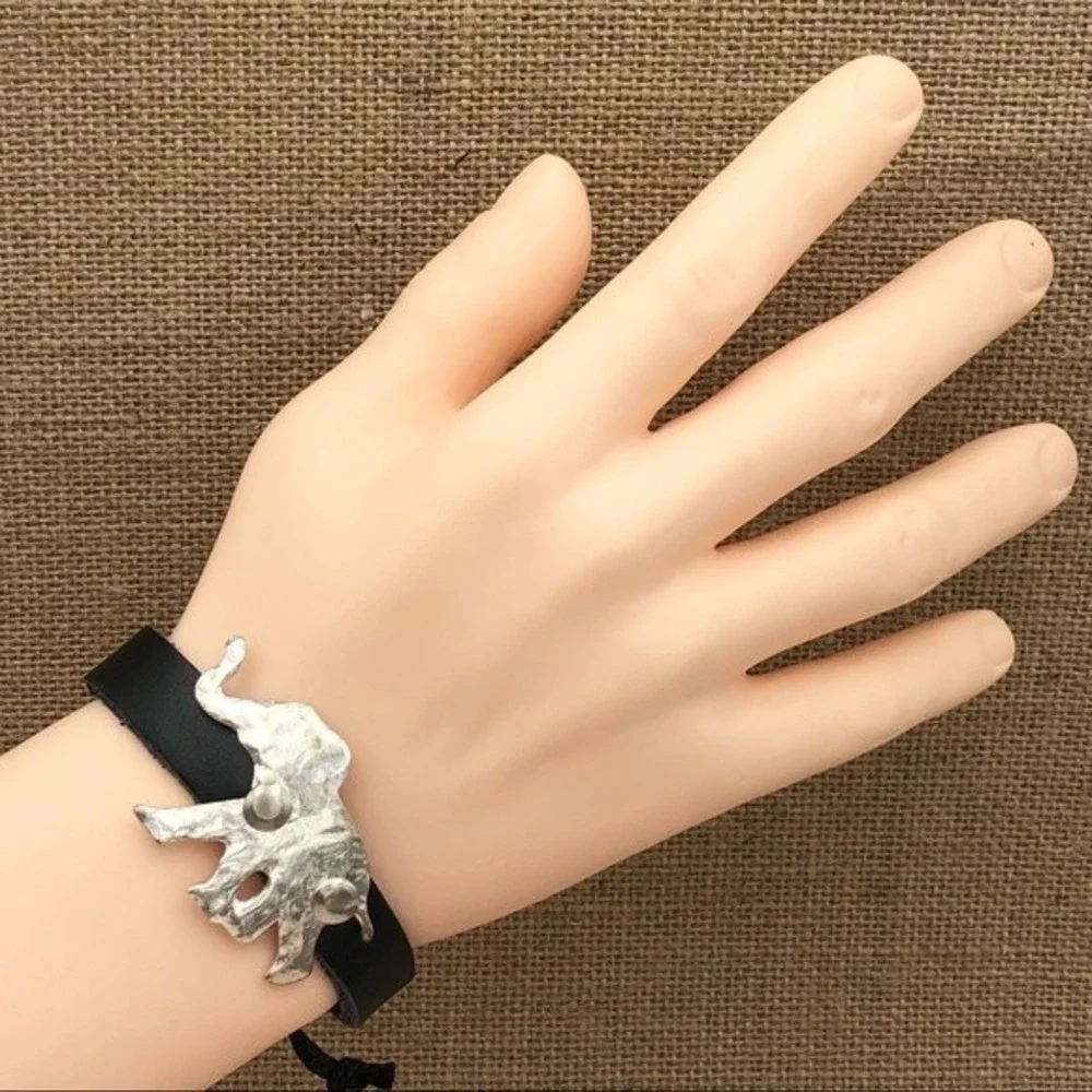 🌼 Walking Silver Elephant Black Pull Tie PU Leather Unisex Bracelet